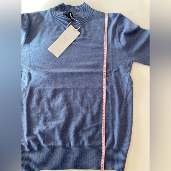 BRAND NEW Cashmere soft long sleeves mock neck blue sweater with ribbed cuffs. - Picture 4 of 11